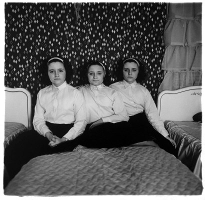 Diane Arbus,&nbsp;Triplets in their bedroom, N.J., 1963 | Bruce Silverstein Gallery