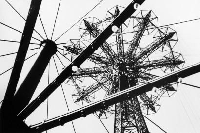 Marvin E. Newman -  Untitled (Ferris Wheel), 1952  | Bruce Silverstein Gallery -  Untitled (Ferris Wheel), 1952  | Bruce Silverstein Gallery