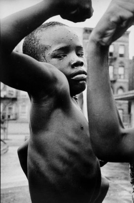 Leonard Freed - Harlem, New York, 1963 | Bruce Silverstein Gallery