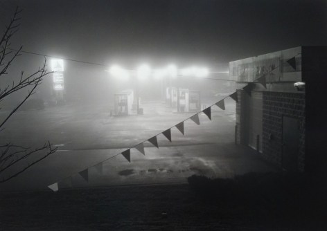 Mark Steinmetz,&nbsp;Gas Station, Conyers, GA, 1997. Gelatin silver print, 20 x 24 inches.&nbsp;&nbsp;