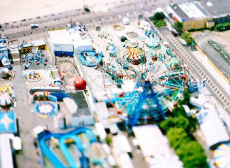 site specific_NEW YORK 07 (Coney Island), 2007.&nbsp;Archival pigment print,&nbsp;45 x 61&nbsp;or 65 x 85 inches.