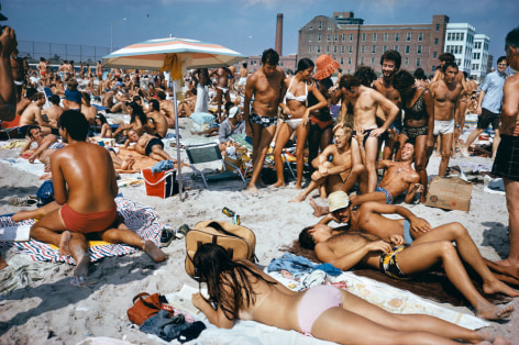 Jacob Riis Park, Queens, NYC,&nbsp;1974. Chromogenic print.