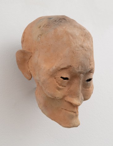 a ceramic head