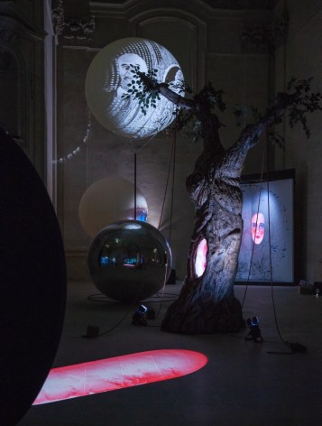 Tony Oursler: Hypnosis, Installation View