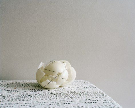 JINYOUNG KIM | FATHER | A CONVERSATION | &Eacute;PREUVE CHROMOG&Egrave;NE | 20 X 24 POUCES | 2013