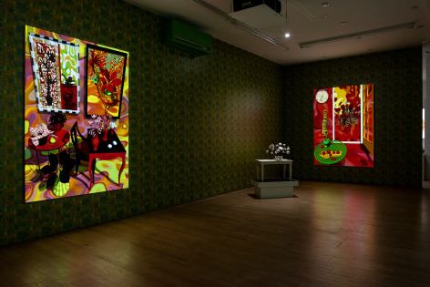 The Ruins at bitforms gallery in NY, from left to right: Big Red, 2019, Video animation (color, silent), projector, stretched screen, media player, 90 x 63 x 1.5 in / 228.6 x 160 x 3.8 cm, 5 min, video loop; Matissesque , 2020, Custom augmented-reality wallpaper, custom augmented-reality software application, tablet, dimensions variable; The Still Life With Flowers by Henri Fantin-Latour, 2019, 3D-printed resin, pigmented silicone, walnut, basswood, and maple, custom pine and Plexiglass pedestal, 34 x 29.5 x 19 in / 86.4 x 74.9 x 48.3 cm, sculpture, 48 x 36.5 x 24.5 in / 121.9 x 92.7 x 62.2 cm, overall with bases; The Green Table, 2020, Video animation (color, silent), projector, stretched screen, media player, 90 x 66.5 x 1.5 in / 228.6 x 168.9 x 3.8 cm, 5 min, video loop