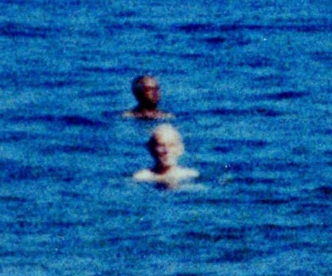 Deganit Berest, Head in Water (Two), 2001-2002