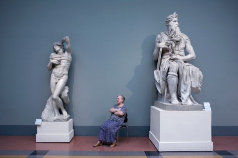 Andy Freeberg, Michelangelo&#039;s Moses and The Dying Slave, Pushkin State Museum of Fine Arts, 2008