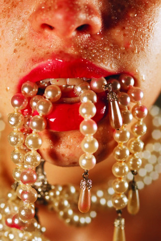 Marilyn Minter, Satiated, 2003