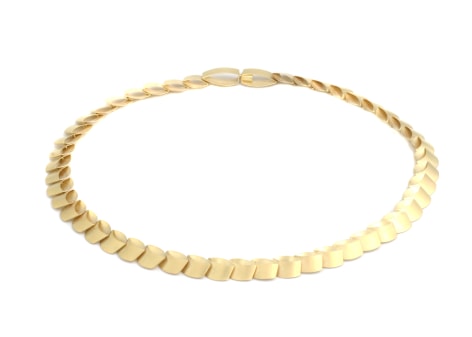 Dorothee Striffler, gold necklace
