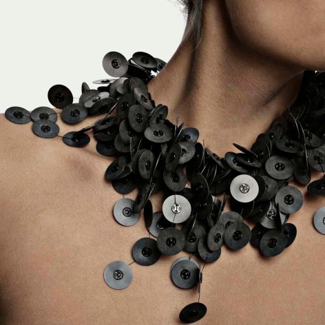 Camilla Prasch, contemporary jewelry, silicone, snaps, Danish