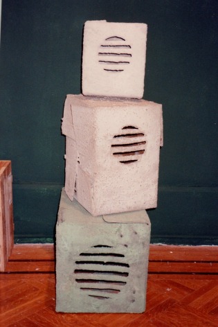 Stacked speaker boxes