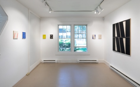 Alain Biltereyst, install view of small and large geometric abstract paintings