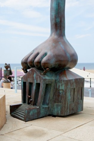 Herring Eater and the Queen's House, Museum Beelden aan Zee, Scheveningen, The Netherlands