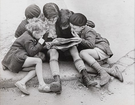 Children Reading the Newspaper, Paris, 1936, Gelatin silver print