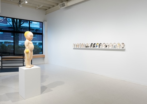 Akio Takamori - Story - March 2022 - Russo Lee Gallery - Installation View 010
