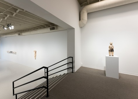 Akio Takamori - Story - March 2022 - Russo Lee Gallery - Installation View 013