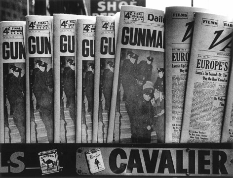 William Klein - Gun, Gun, Gun, New York, 1955 - Howard Greenberg Gallery