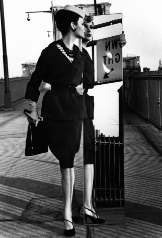 William Klein - Isabella + Brooklyn Bridge, New York (Vogue), 1962 - Howard Greenberg Gallery