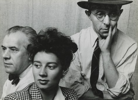 Arnold Newman - Ernest Fiene, Raphael Soyer, and Tana Bloom, 1942 - Howard Greenberg Gallery - 2018
