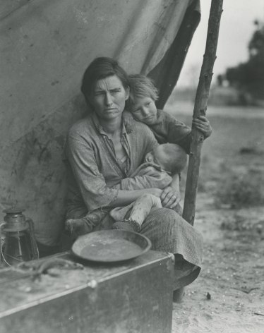 Dorothea Lange  Migrant Mother, Nipomo, California, 1936 Gelatin silver print; printed later Image size: 9 1/2 x 7 1/2 inches, howard greenberg gallery, 2020