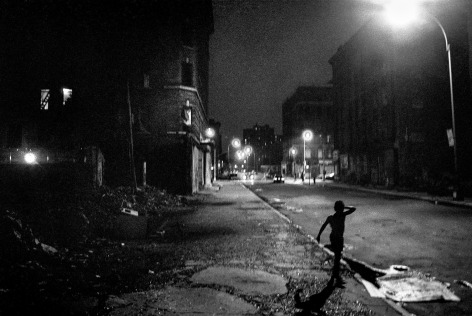 Ken Schles - INVISIBLE CITY / NIGHT WALK 1983-1989 - Howard Greenberg Gallery - 2015