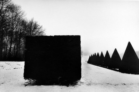 Martine Franck - The Park at Sceaux, Hauts-de-Seine, France, 1987 - Howard Greenberg Gallery