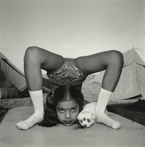 Mary Ellen Mark - Contortionist with Her Puppy Sweety, Great Raj Kamal Circus, Upleta, India - Howard Greenberg Gallery