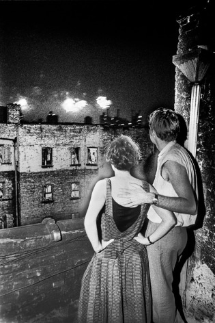 Ken Schles - INVISIBLE CITY / NIGHT WALK 1983-1989 - Howard Greenberg Gallery - 2015