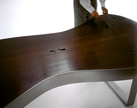 Doug Aitken, K-N-O-C-K-O-U-T (sonic table), 2005