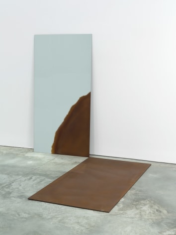 Alicja Kwade, Incident (Trait Transference), 2016