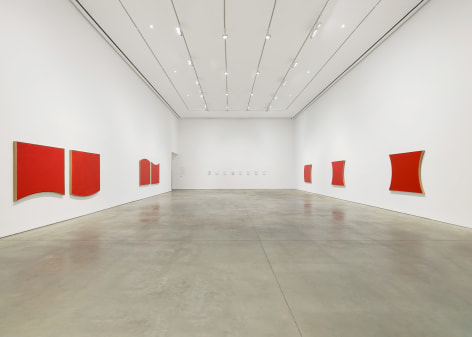 Installation view:&nbsp;Jacob Kassay, Chelsea, 303 Gallery, New York, 2024. Photo: Justin Craun