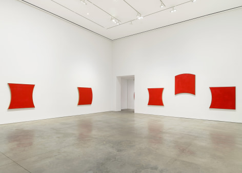 Installation view:&nbsp;Jacob Kassay, Chelsea, 303 Gallery, New York, 2024. Photo: Justin Craun