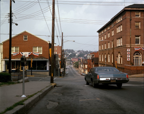 Stephen Shore, Maple Street and Pittsburgh Street, Greensburg, Pennsylvania, July 4, 1973