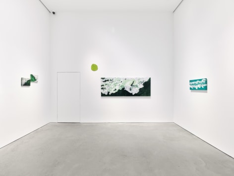 Installation view:&nbsp;Mary Heilmann, Breaking Waves, 303 Gallery, New York, 2025, Photo: Justin Craun