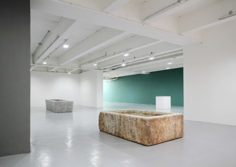 Installation view: Valentin Carron | Gioia e Polvere, in partnership with le Mus&eacute;e des Beaux-arts de Rennes, Galerie Art &amp; Essai, Universit&eacute; Rennes 2, 2018