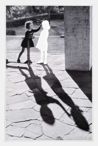 Hans-Peter Feldmann, Zwei M&auml;dchen mit Schatten