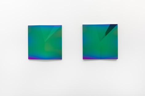 Jeppe Hein, FOLDED REFLECTIONS III (green, blue and purple