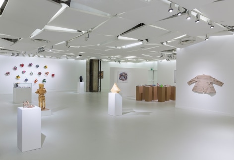Hans-Peter Feldmann, Installation view: Galerie des Galeries, Galeries Lafayette, Paris, 2016