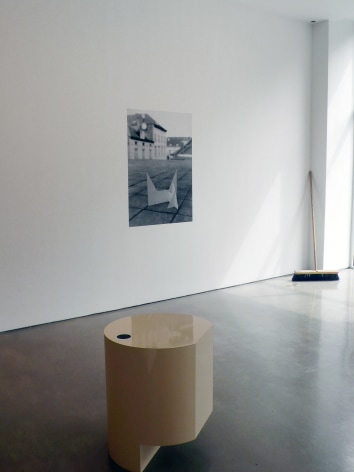 &quot;3 Artists Selected by Dan Graham and a work by Dan Graham,&quot; Installation at 303 Gallery, 2009