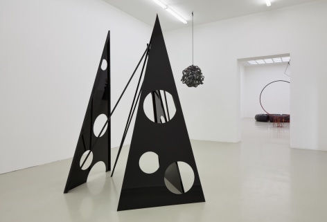 Eva Rothschild, Installation view: Hot Touch, Kunstverein Hannover, 2011