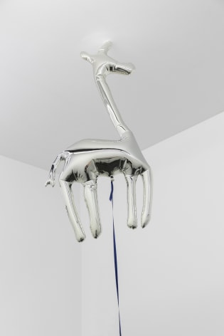 Jeppe Hein, Giraffe Mirror Balloon (silver)