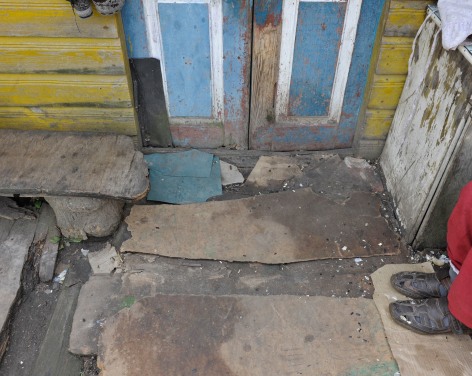 Stephen Shore, Elka Seltzer's Front Door, Ovruch, Ukraine, July 31, 2012