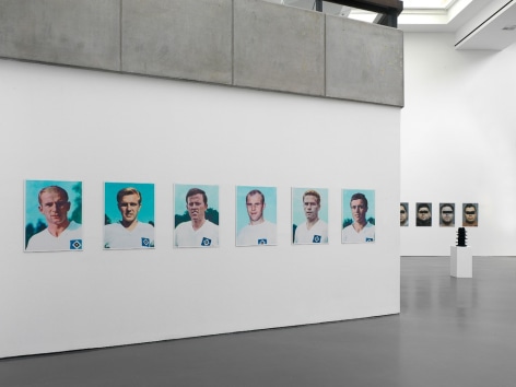 Hans-Peter Feldmann, Installation view: An Art Exhibition, Kunsthalle D&uuml;sseldorf, 2010