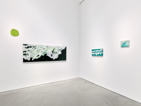 Installation view:&nbsp;Mary Heilmann, Breaking Waves, 303 Gallery, New York, 2025, Photo: Justin Craun