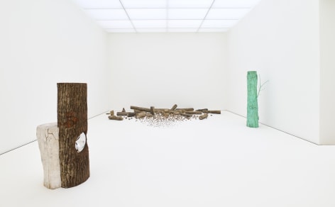 Installation view: Alicja Kwade, Die Notwendigkeit der Dinge&nbsp;(The Necessity of Things), museum Voorlinden, Wassenaar. Photo: Antoine van Kaam