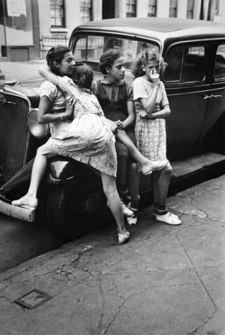 Helen Levitt NYC 1938 kids with car