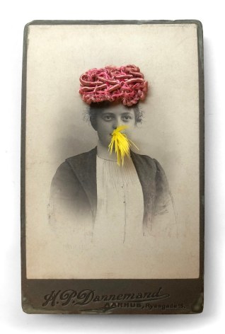 Gary Brotmeyer Young woman in a Pink Hat Eating a Canary N&ordm;3
