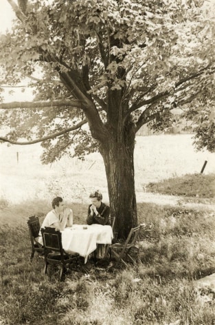 Helen Levitt James Agee with Delmore Schwartz, Stockton, NJ, 1939