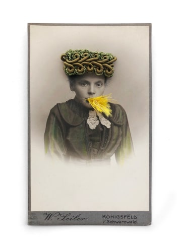 Gary Brotmeyer Young Woman in a Green Hat Eating a Canary N&ordm;2